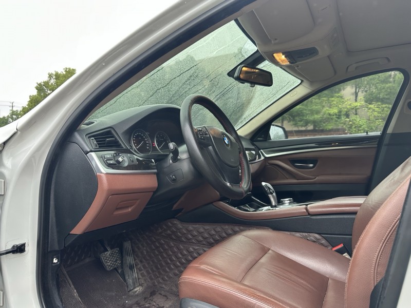 娄底15年宝马5系4