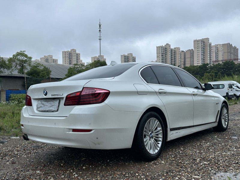 娄底15年宝马5系7