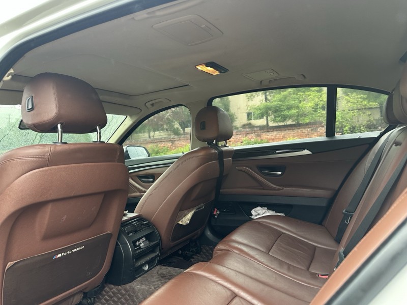 娄底15年宝马5系8