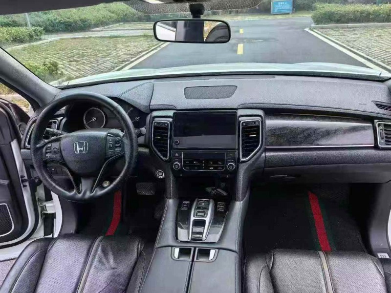 襄阳20年本田URV5