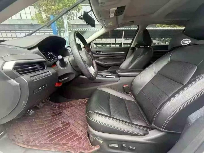 东莞20年日产天籁6