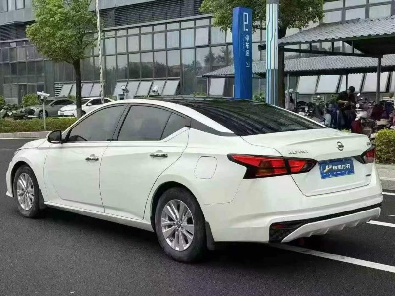 东莞20年日产天籁7