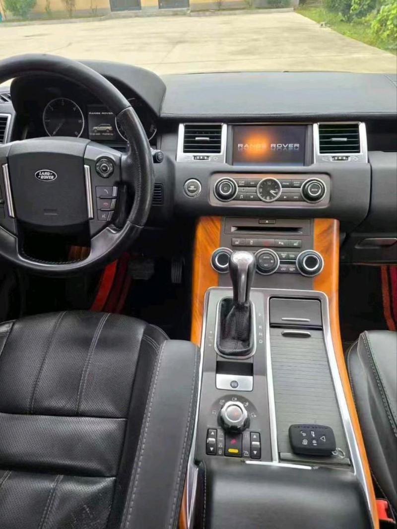 青岛11年路虎揽胜运动5