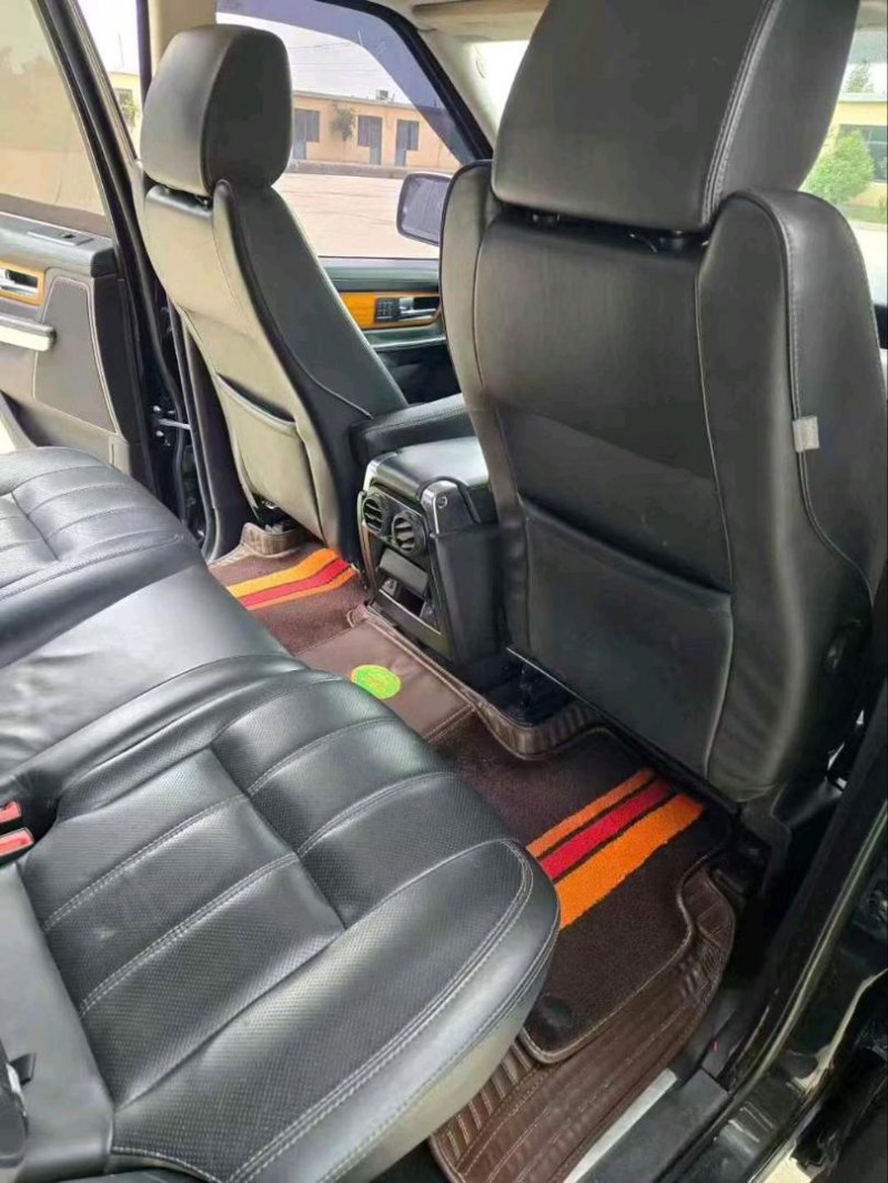 青岛11年路虎揽胜运动8