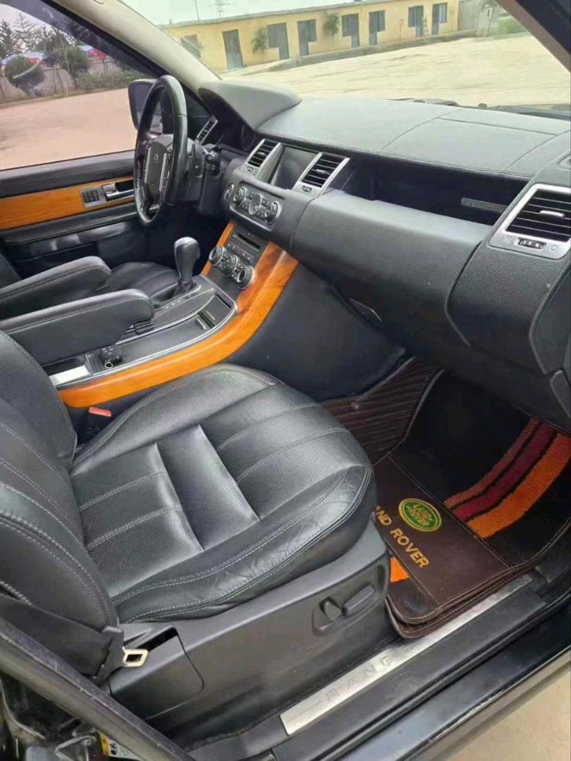 青岛11年路虎揽胜运动9