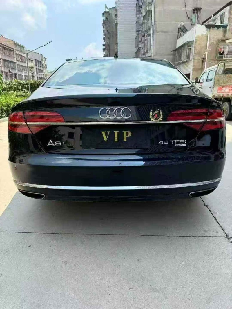 襄阳15年奥迪A8L7