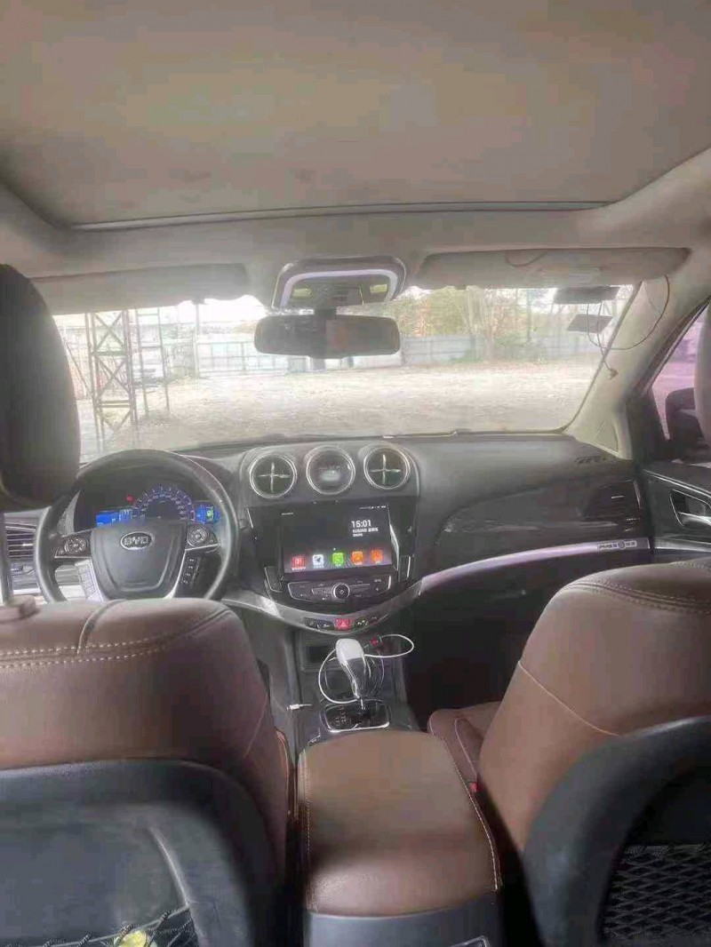 深圳17年比亚迪S74