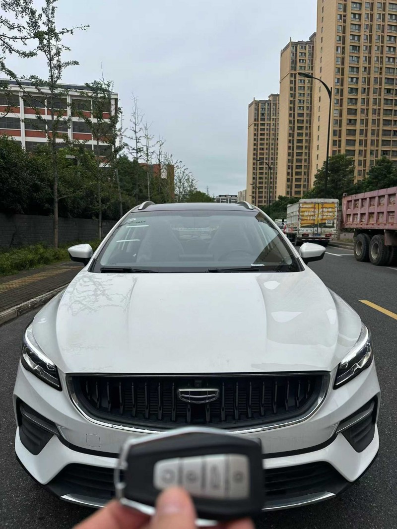 淮南23年吉利帝豪1