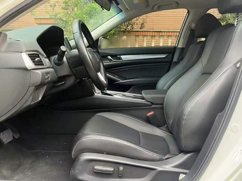 东莞23年本田雅阁4