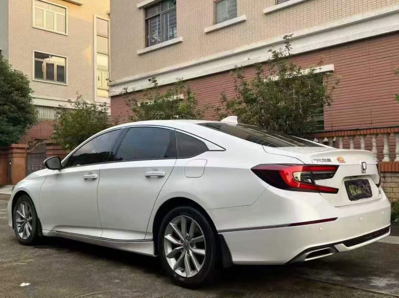 东莞23年本田雅阁7