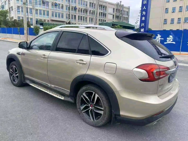 张家界16年比亚迪唐7