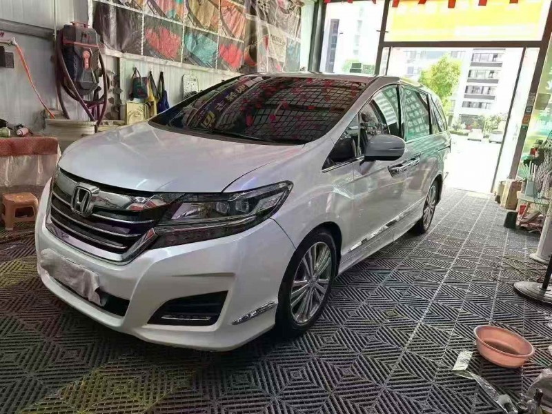 濮阳19年本田艾力绅3