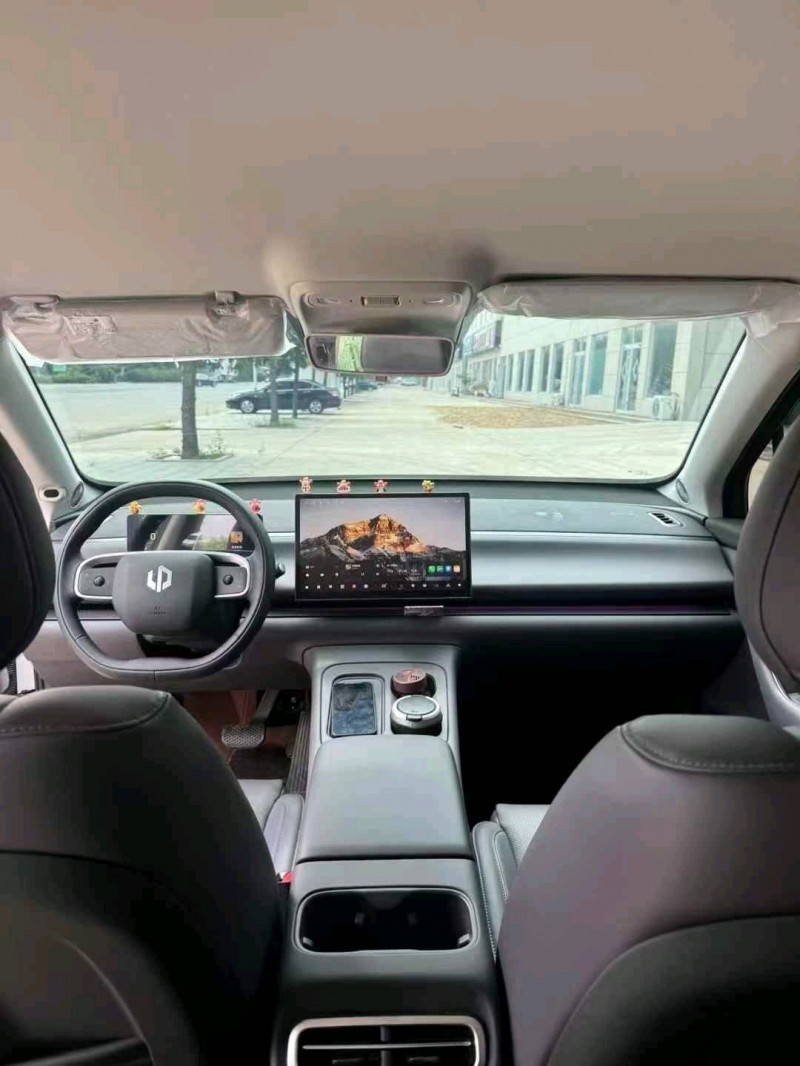 潍坊25年零跑汽车C102