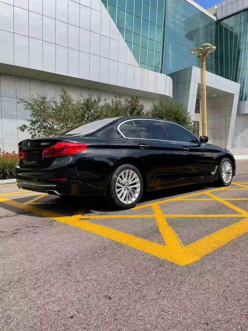 唐山18年宝马5系7