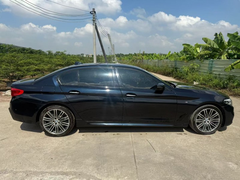 中山18年宝马5系3