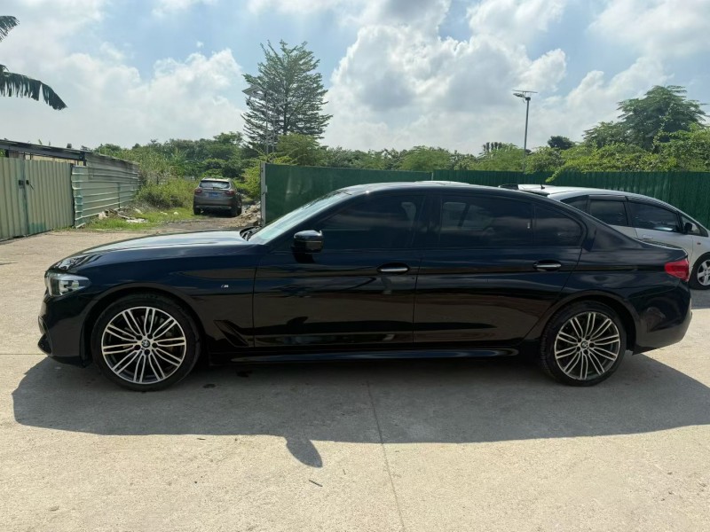 中山18年宝马5系4