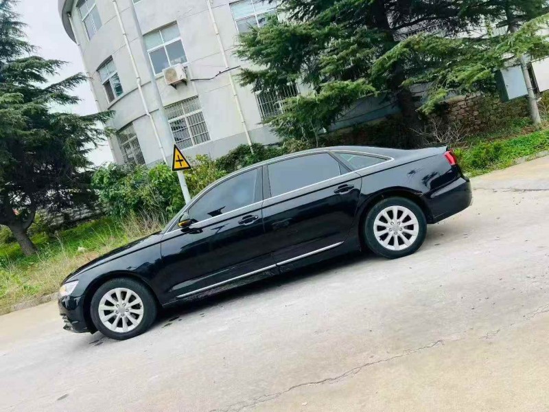 青岛13年奥迪A6L3