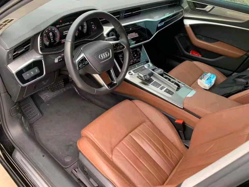 济宁21年奥迪A6L5