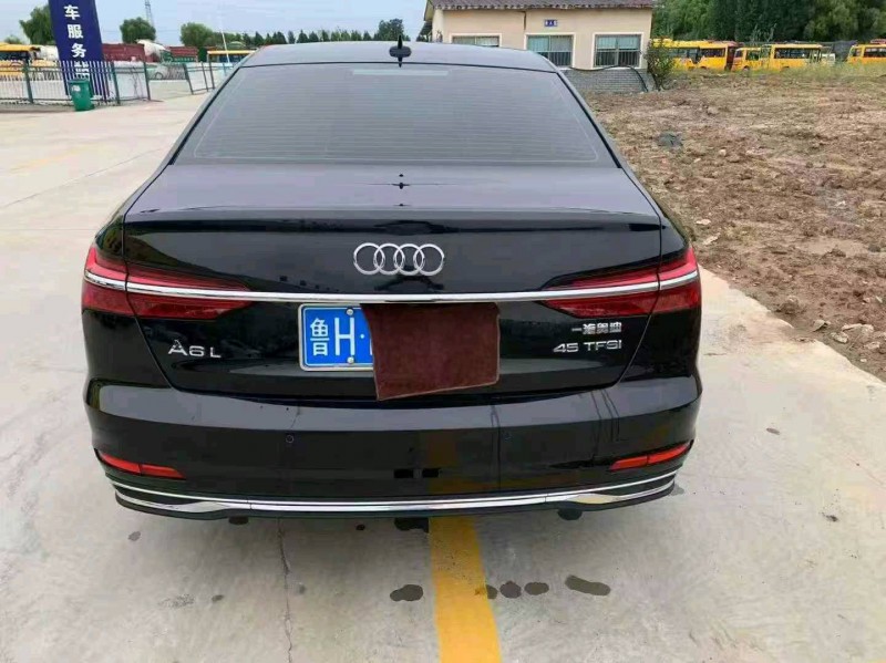 济宁21年奥迪A6L9