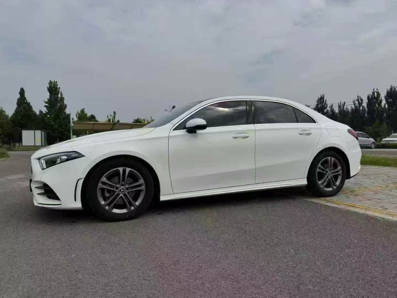 石家庄22年奔驰A3