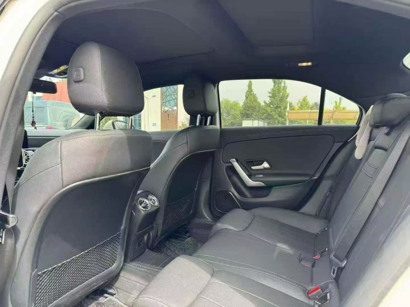 石家庄22年奔驰A4