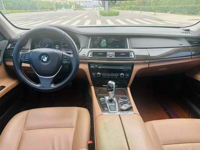 太原14年宝马7系5