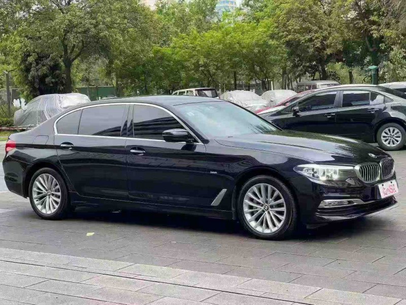 江门18年宝马5系3