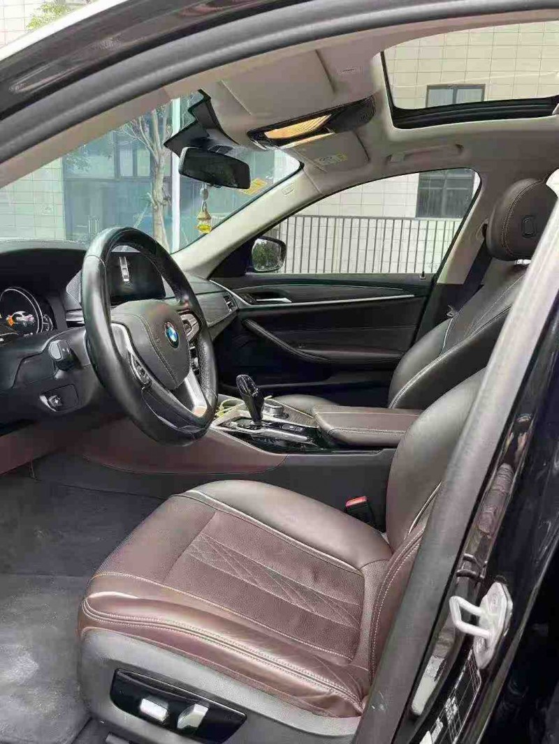 江门18年宝马5系5