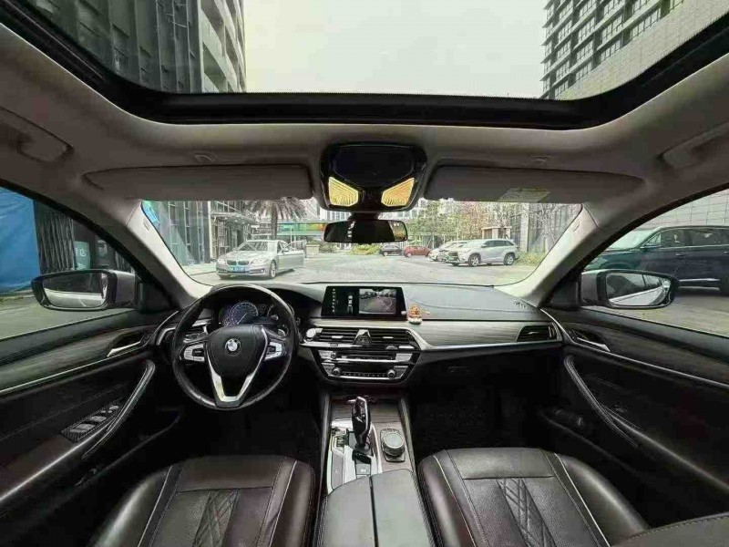 江门19年宝马5系4