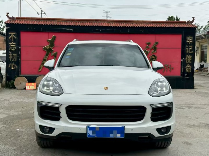 淄博17年保时捷卡宴1