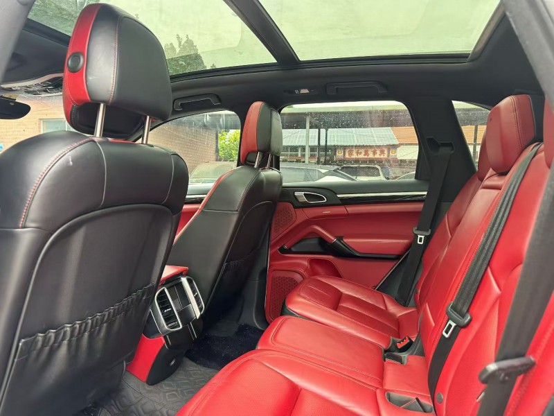 淄博17年保时捷卡宴5