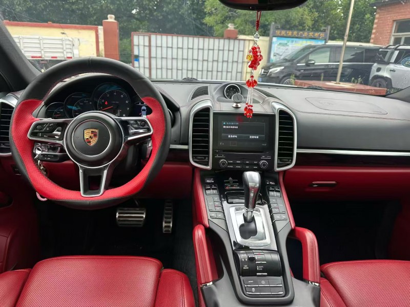 淄博17年保时捷卡宴6