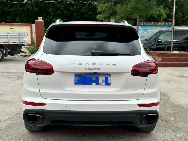 淄博17年保时捷卡宴9