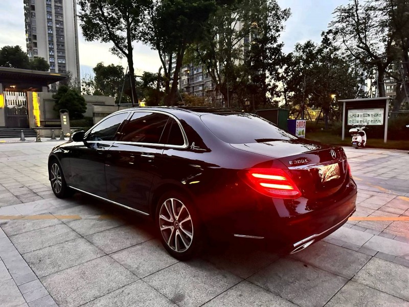 苏州18年奔驰E8