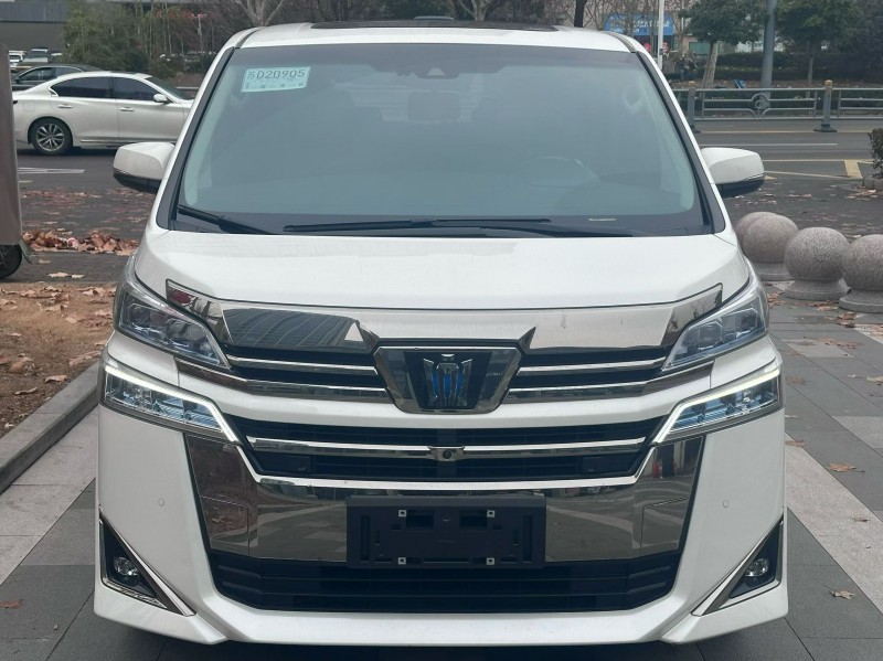 郑州22年丰田威尔法1