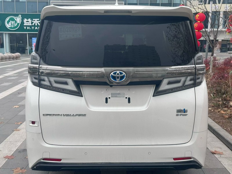 郑州22年丰田威尔法9