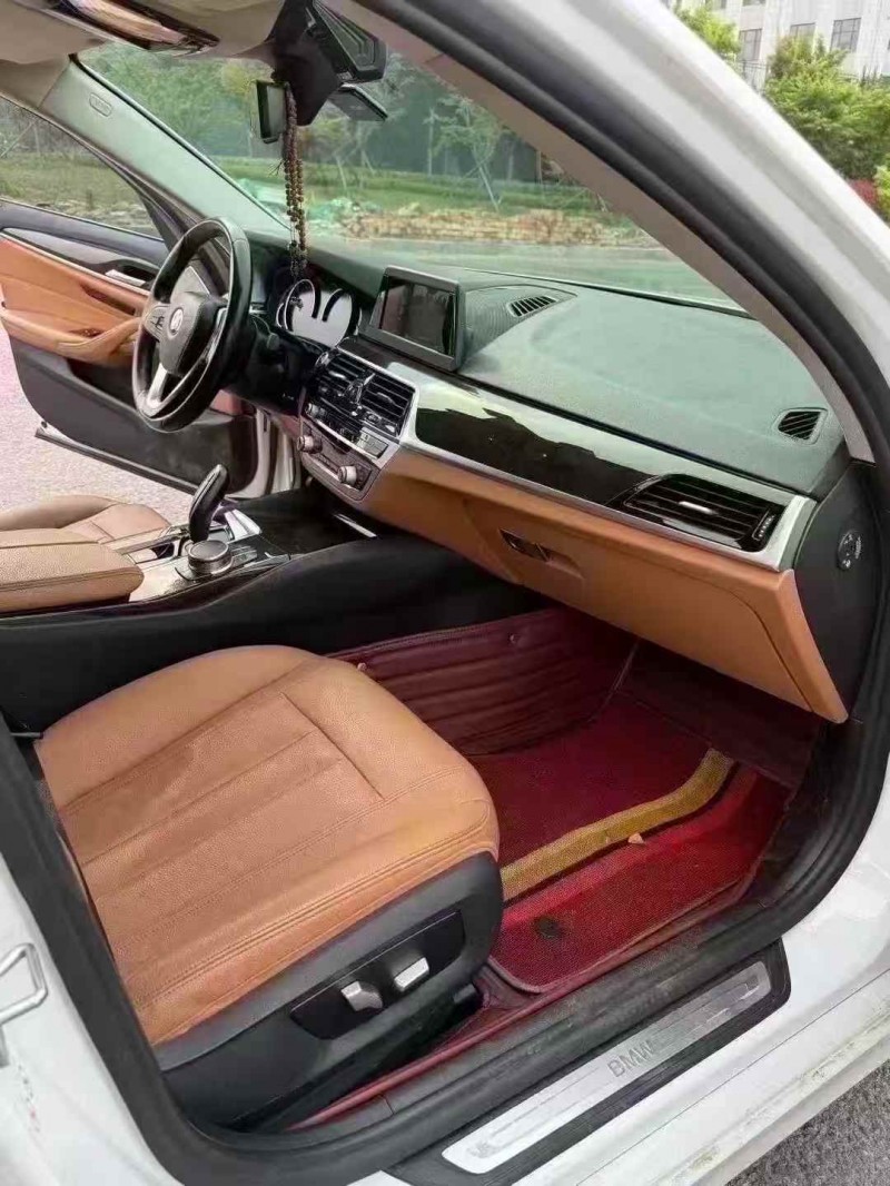 青岛18年宝马5系4
