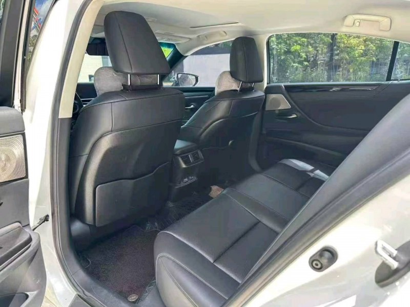 佛山20年雷克萨斯ES6