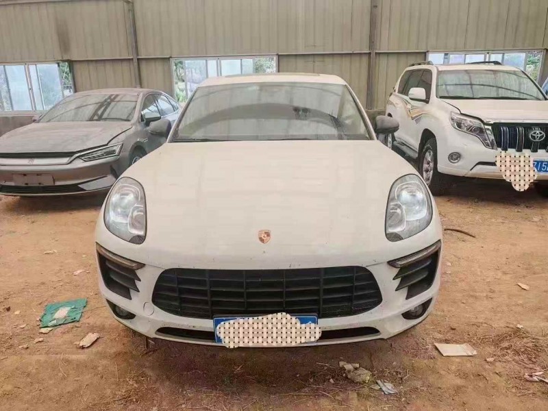 潍坊16年保时捷Macan1