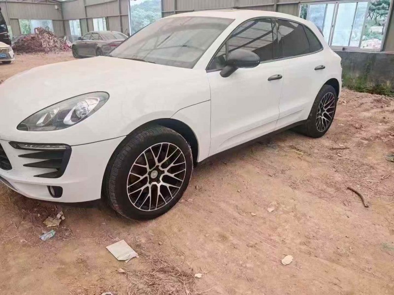 潍坊16年保时捷Macan2