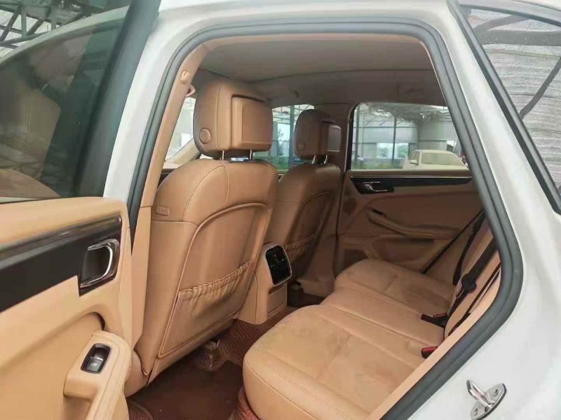 潍坊16年保时捷Macan6