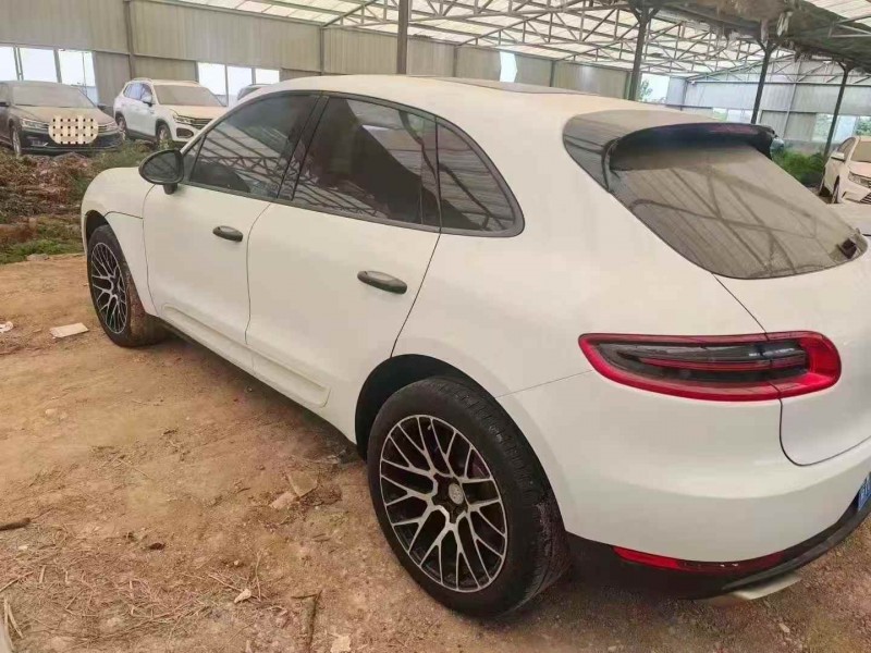 潍坊16年保时捷Macan7