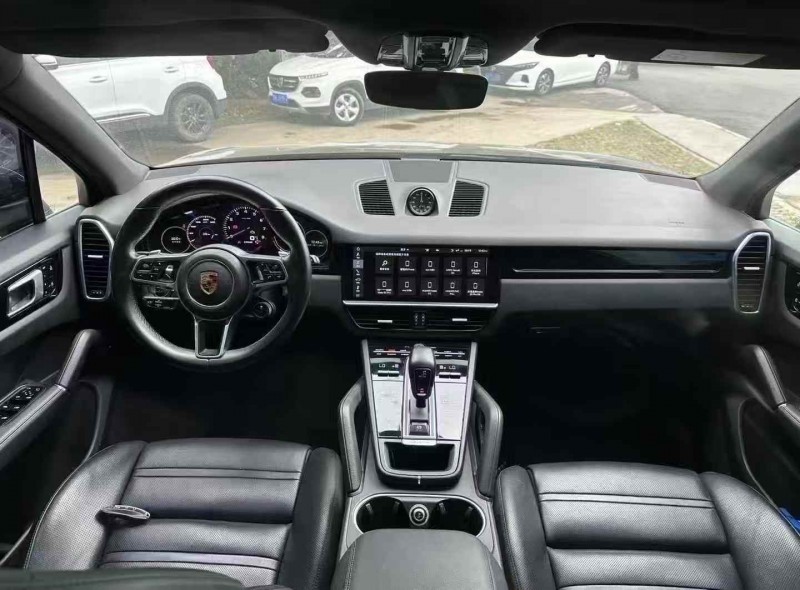 青岛20年保时捷卡宴4