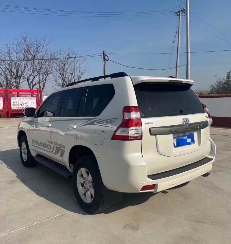 烟台17年丰田普拉多8
