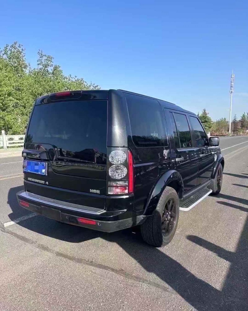 青岛10年路虎发现7