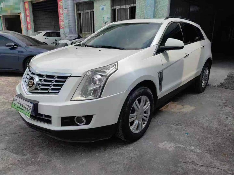 中山16年凯迪拉克SRX3