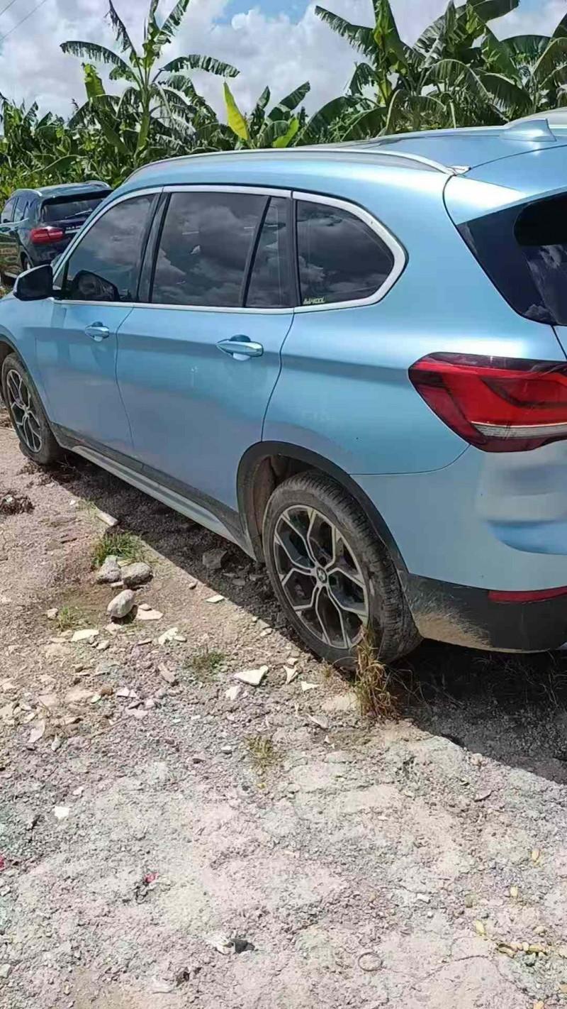 中山23年宝马X13