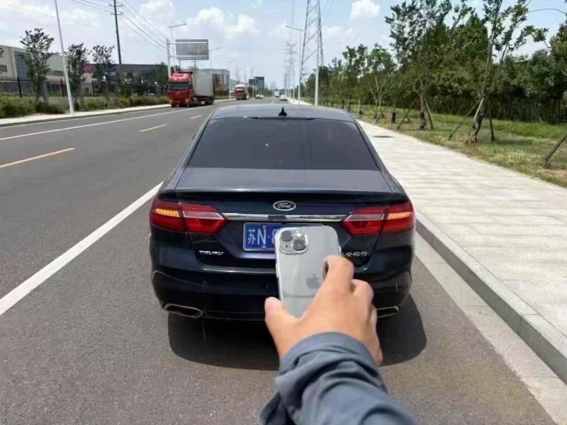 常州17年福特金牛座9