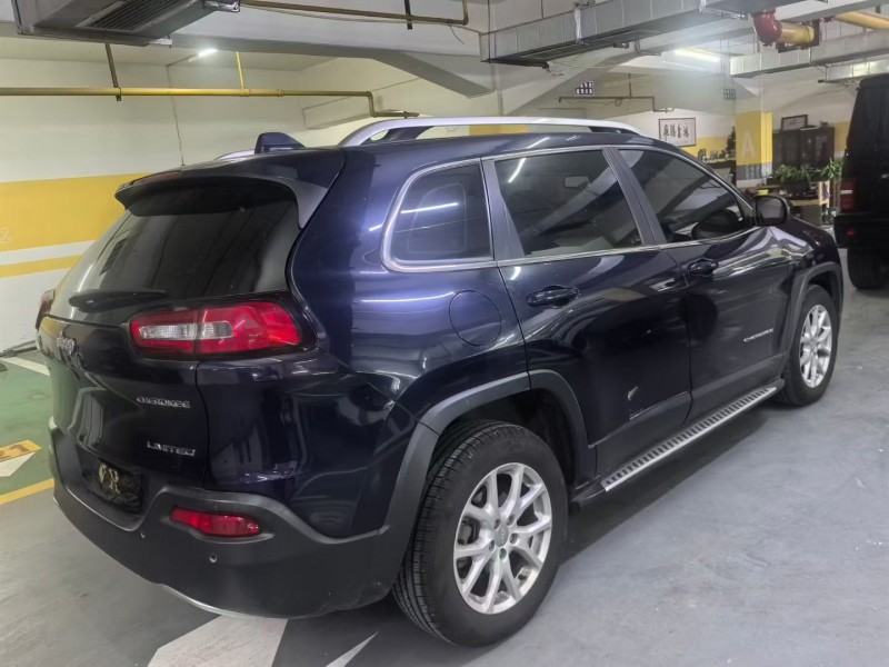 孝感18年Jeep自由光7