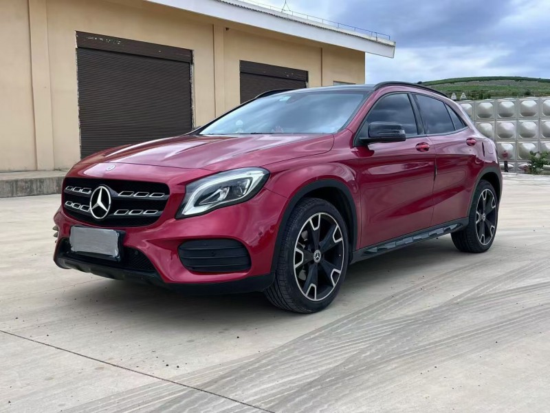 昭通19年奔驰GLA2